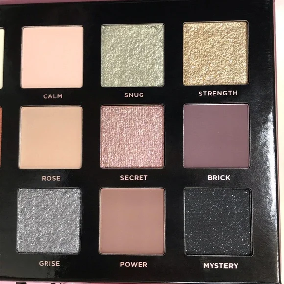 Ace Beaute Smokey Eyeshadow Palette 15 MASSIVE & GORGEOUS 24g *Brand new in box! - Picture 6 of 16